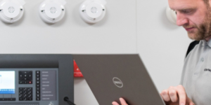 Read more about the article Top 5 Benefits of 24/7 Alarm Monitoring