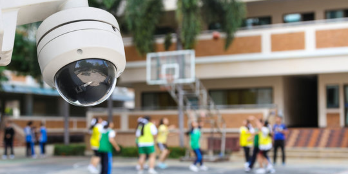 You are currently viewing Using CCTV in Schools: Benefits and Limitations
