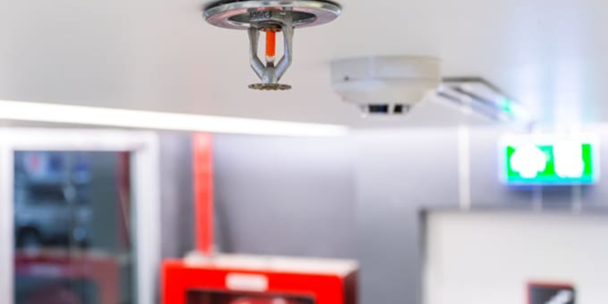 Read more about the article How Fire Alarms Connect with Sprinkler Systems