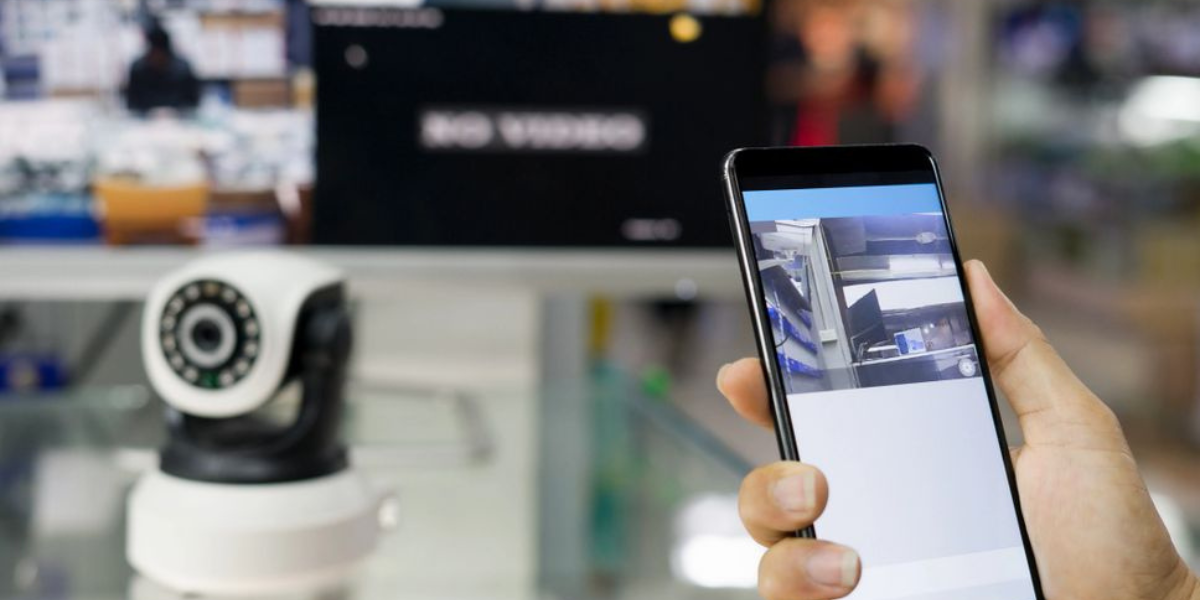 Read more about the article How to Monitor CCTV from Your Mobile: Full Guide