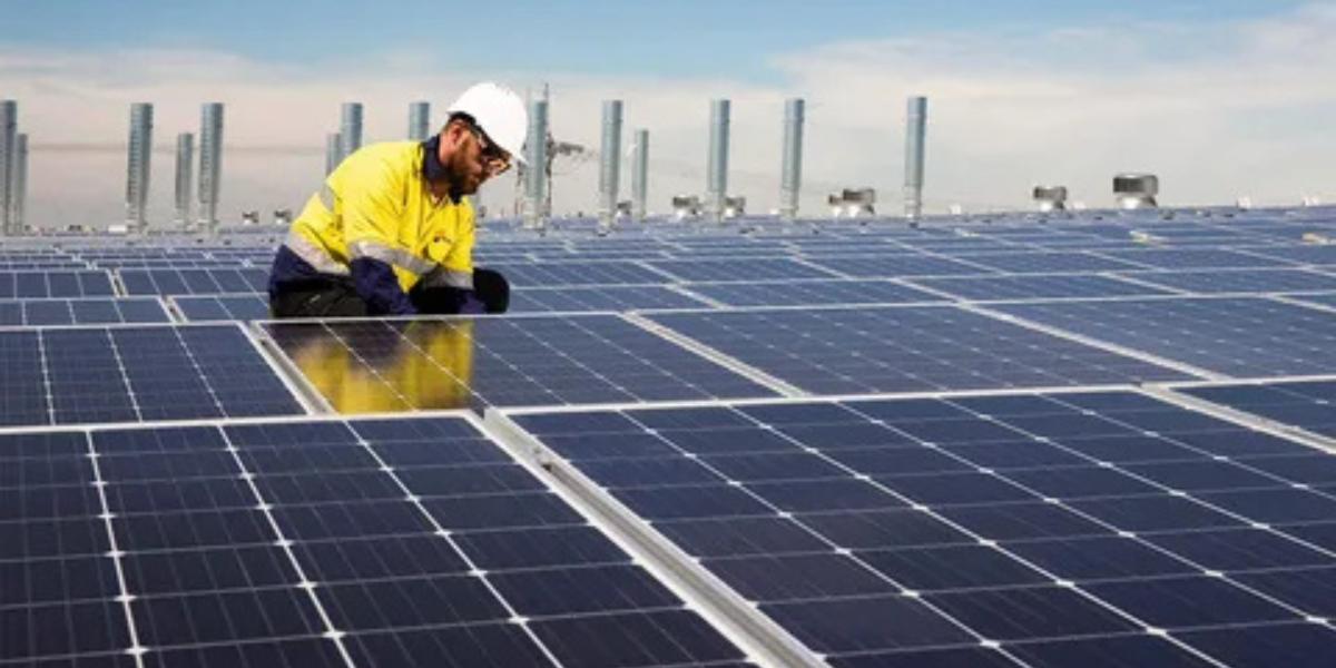 Read more about the article Benefits of Solar for Small Shops and Homes